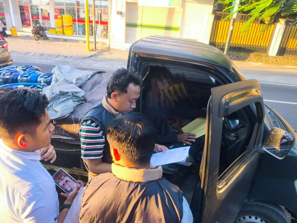 Polisi Sikat Distribusi Ilegal Pertalite di Keruak, Puluhan Jerigen Diamankan