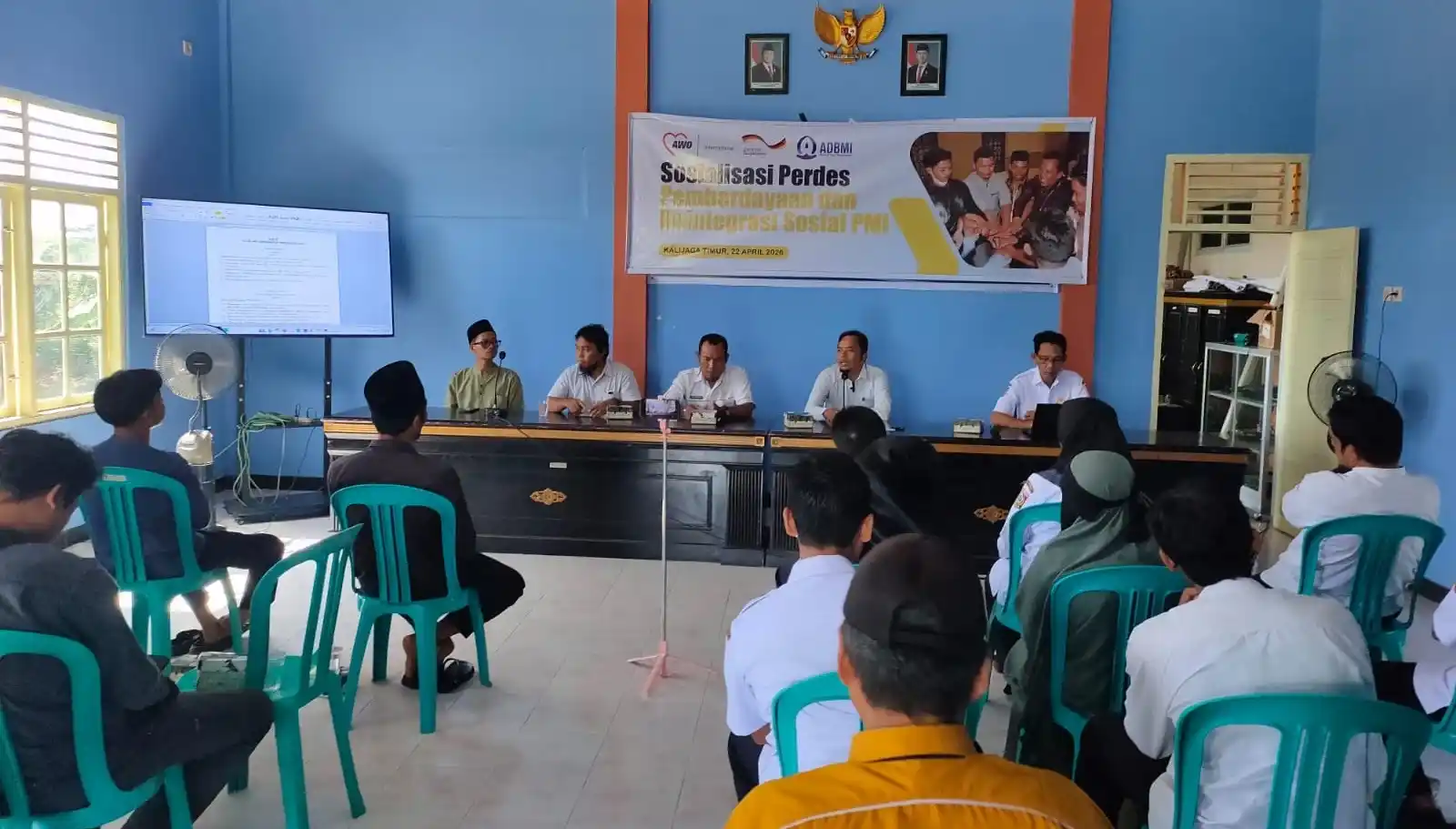 Desa Kalijaga Timur Sosialisasikan Perdes PMI 2025, Kades Tegaskan Lawan Calo Ilegal dan Lindungi Pekerja Migran