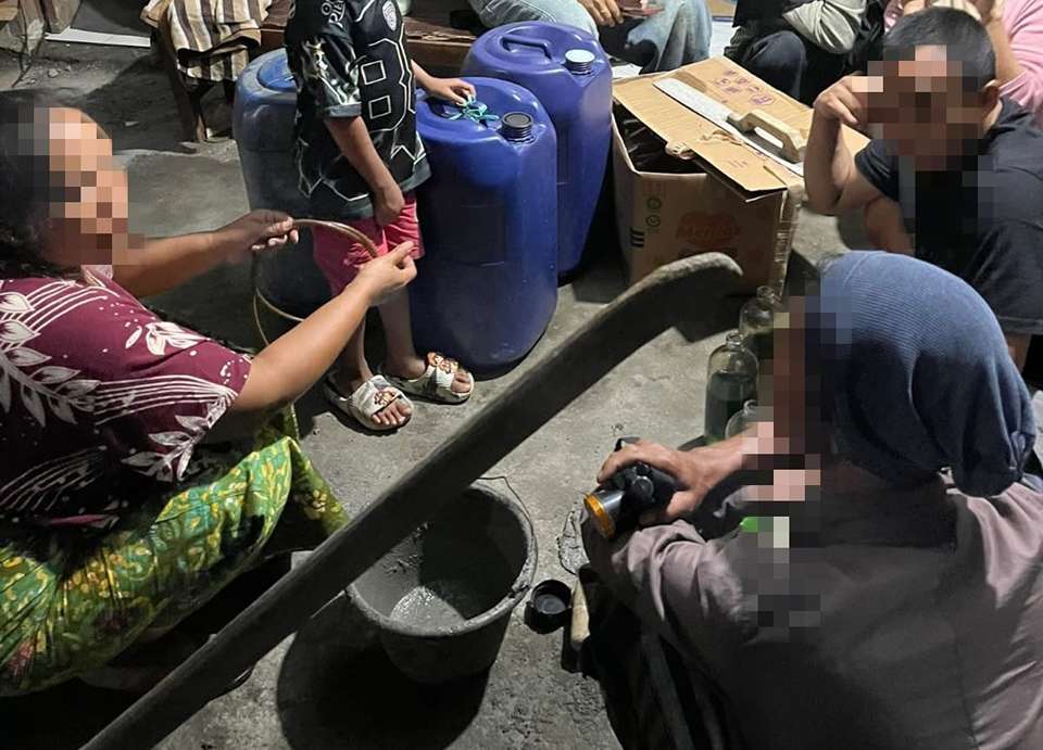 Pertalite Campur Air Beredar di Montong Gading, Pedagang Kios Tertipu Rp1,1 Juta: Pelaku Berkeliaran Tengah Malam!
